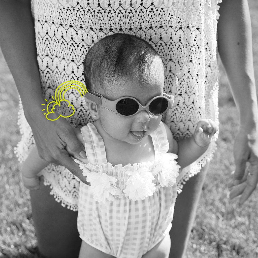 Should I put sunglasses to my baby? || Des lunettes de soleil pour nourrisson, oui ou non ?